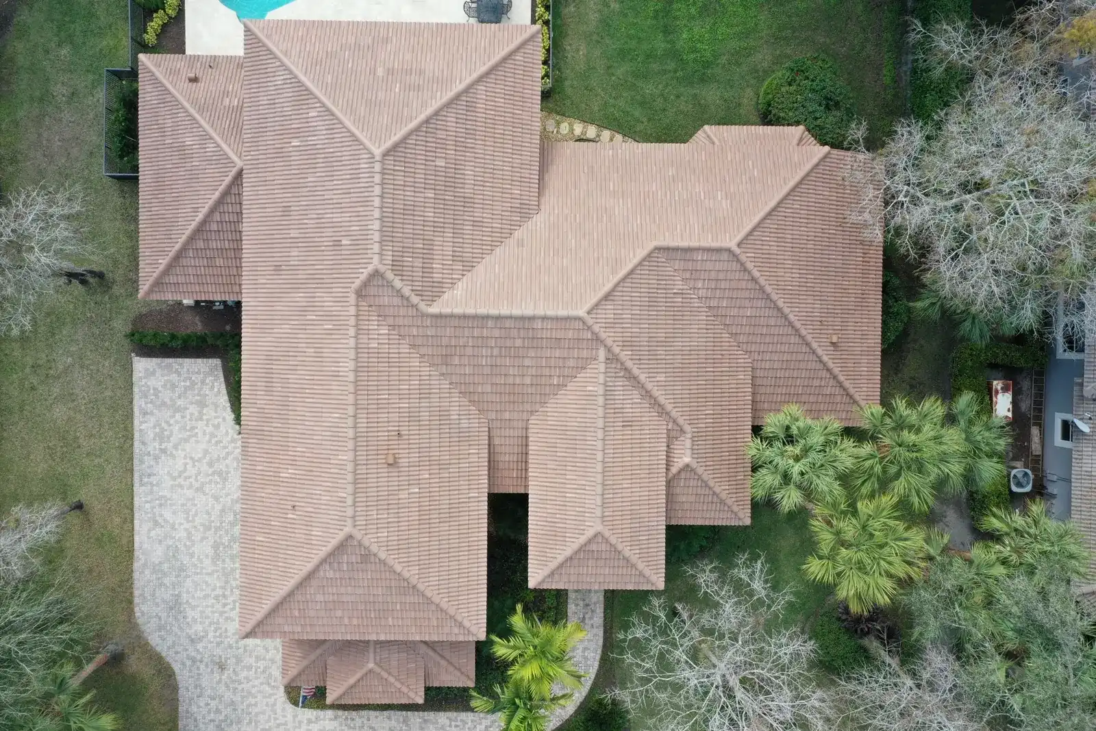 Professional roofing services by Molsbee Roofing