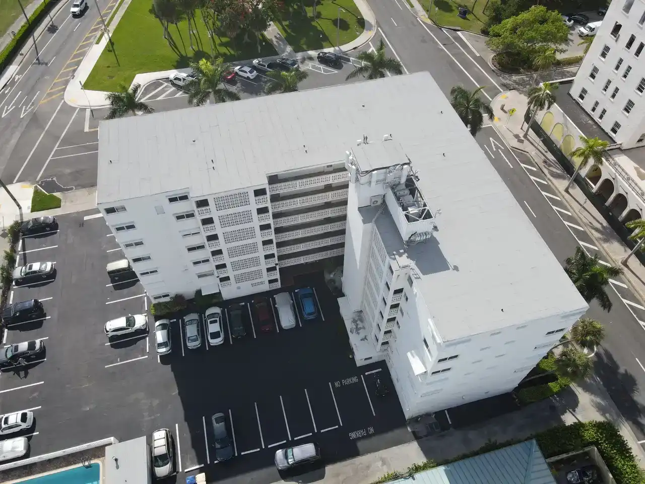 What to Look for in a Palm Beach County Roofing Contractor