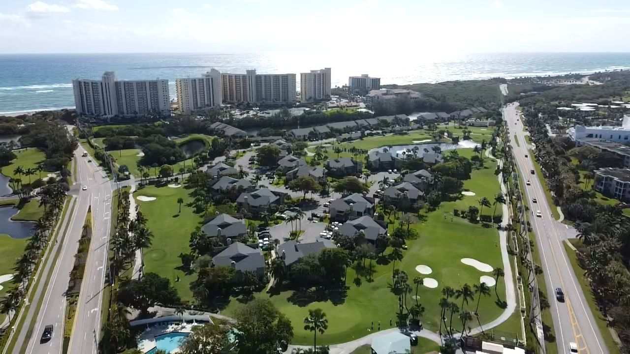 The Importance of Regular Roof Inspections in Palm Beach County