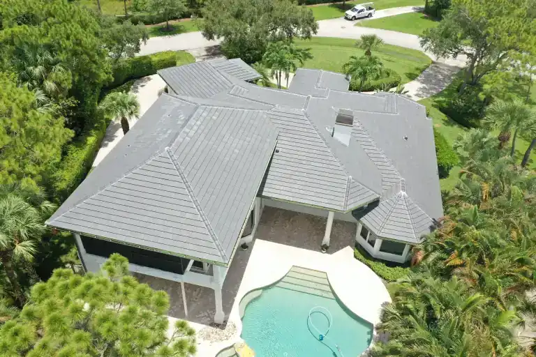 Roof replacement in Mirasol